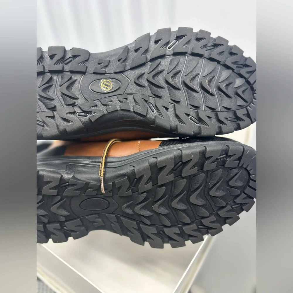 NWOT Women’s Butte Waterproof Snow Boots - Picture 8 of 9